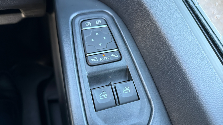 Renault Trafic Lwb Diesel LL30 Blue dCi 150 Extra [Safety] Crew Van